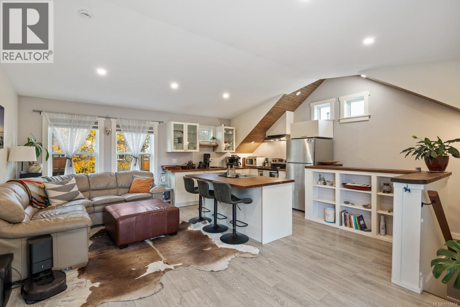 3328 Third St, Cumberland, British Columbia  V0R 1S0 - Photo 41 - 1018914