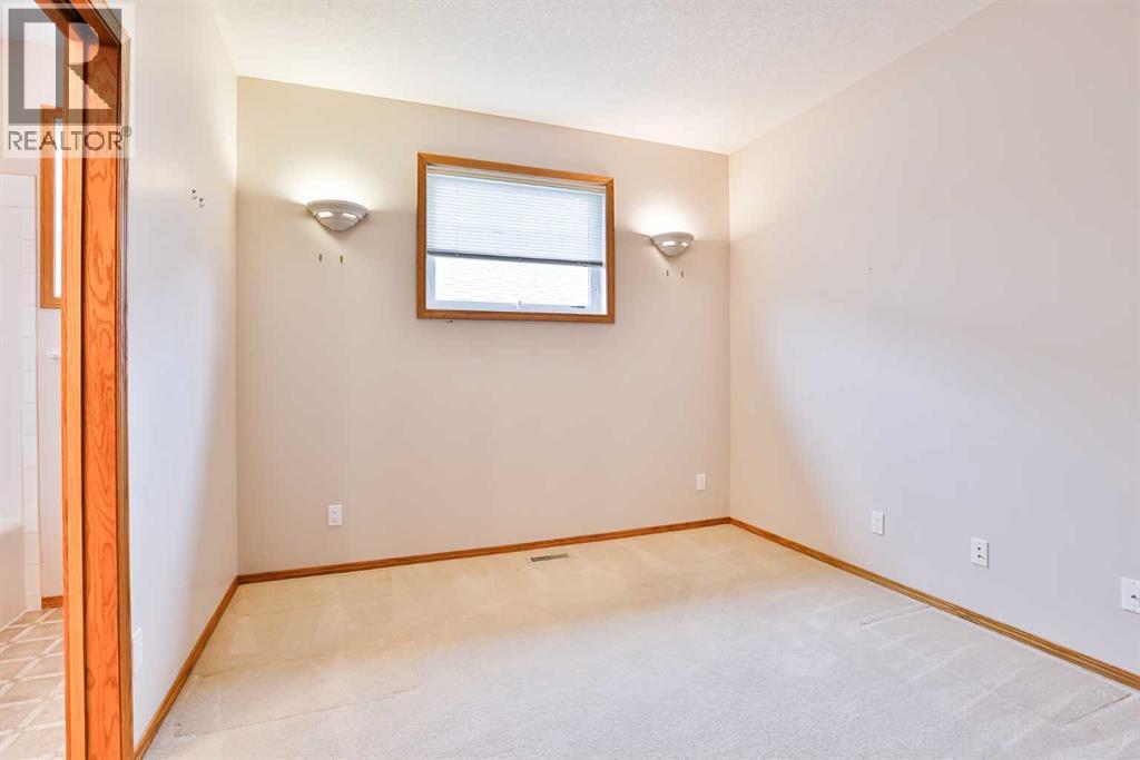 5 Fairmont Bay S, Lethbridge, Alberta  T1K 7J4 - Photo 17 - A2285932