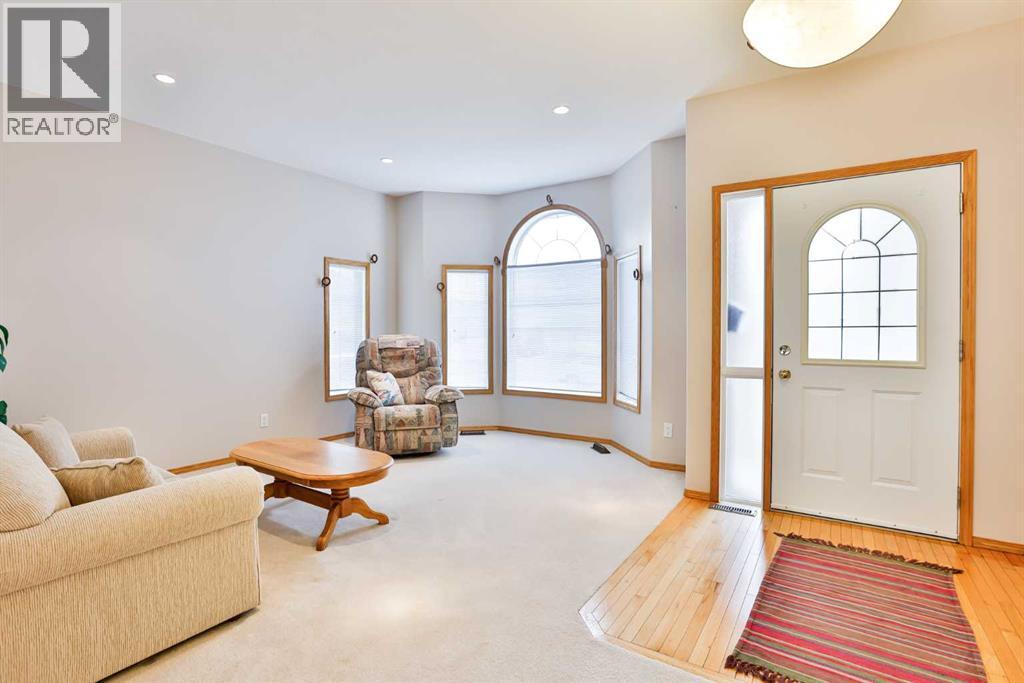 5 Fairmont Bay S, Lethbridge, Alberta  T1K 7J4 - Photo 3 - A2285932