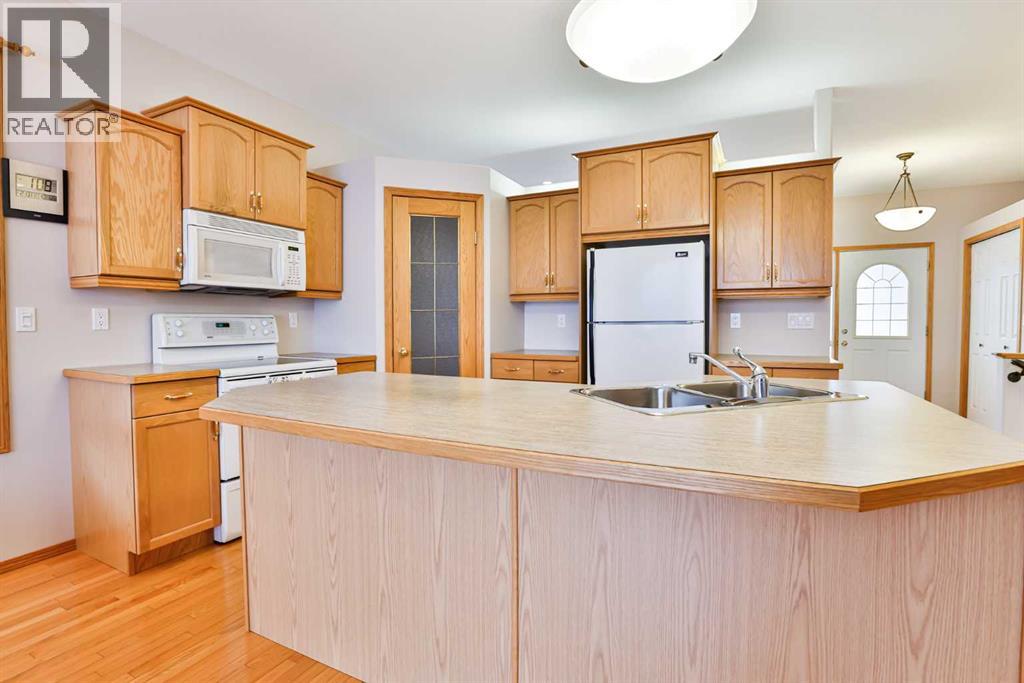 5 Fairmont Bay S, Lethbridge, Alberta  T1K 7J4 - Photo 9 - A2285932