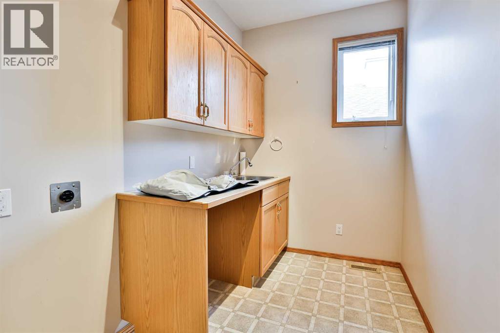 5 Fairmont Bay S, Lethbridge, Alberta  T1K 7J4 - Photo 15 - A2285932