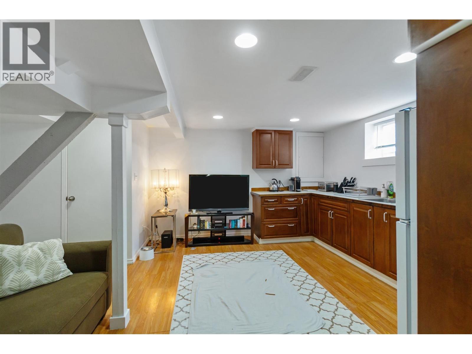 1925 Adanac Street, Vancouver, British Columbia  V5L 2E5 - Photo 17 - R3090472