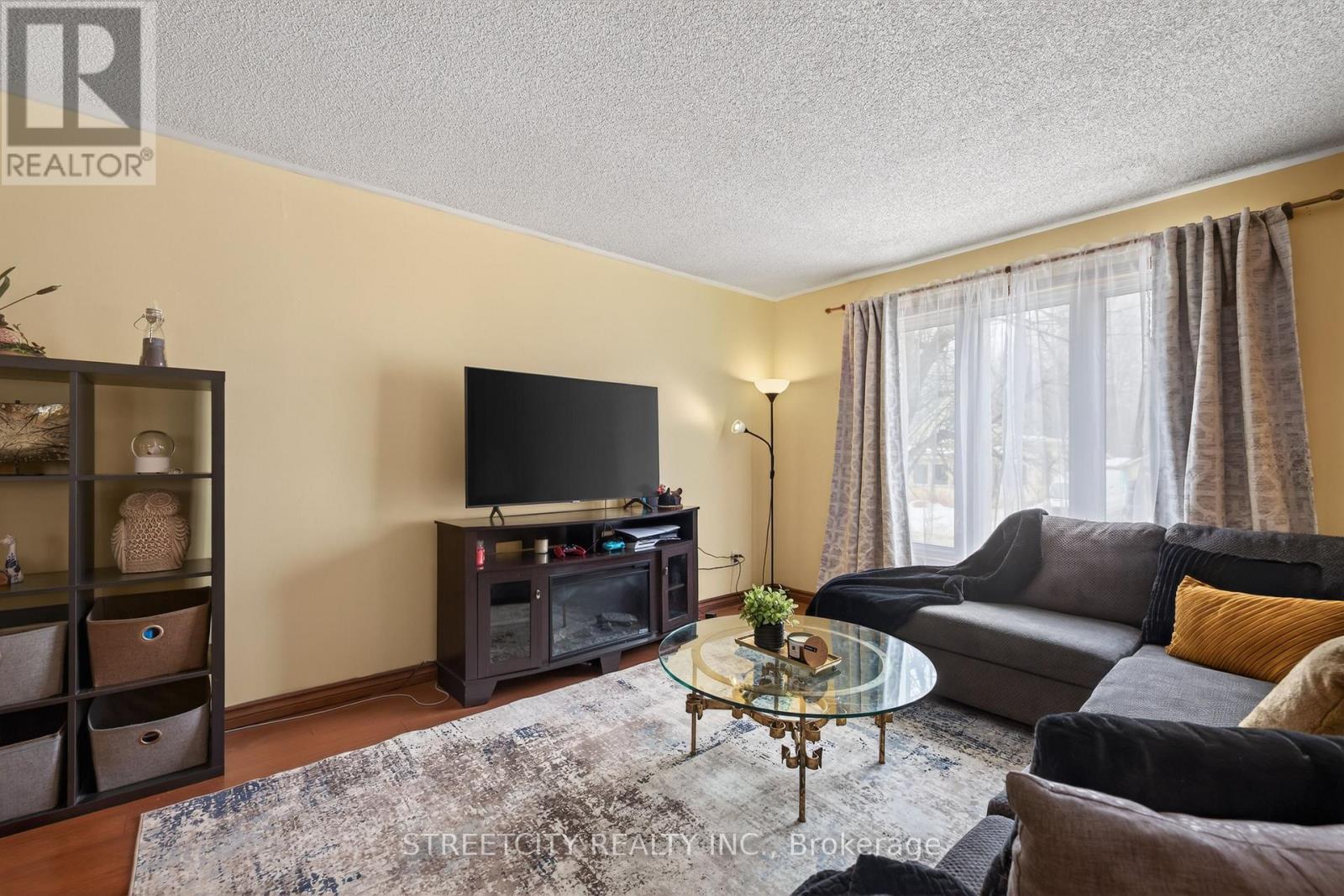 23 Elmwood Place, London South, Ontario  N6J 1J3 - Photo 11 - X12795688