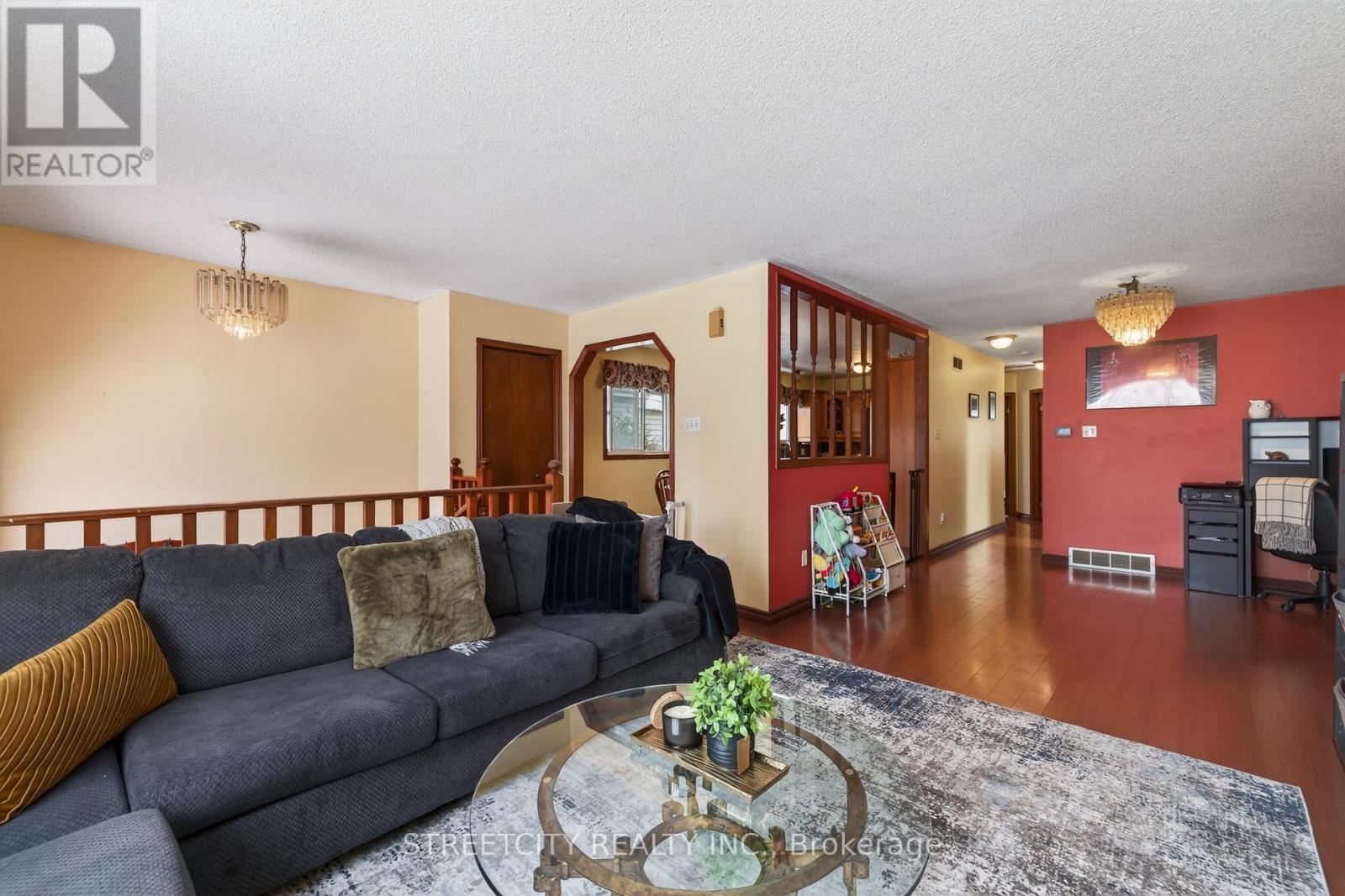 23 Elmwood Place, London South, Ontario  N6J 1J3 - Photo 12 - X12795688