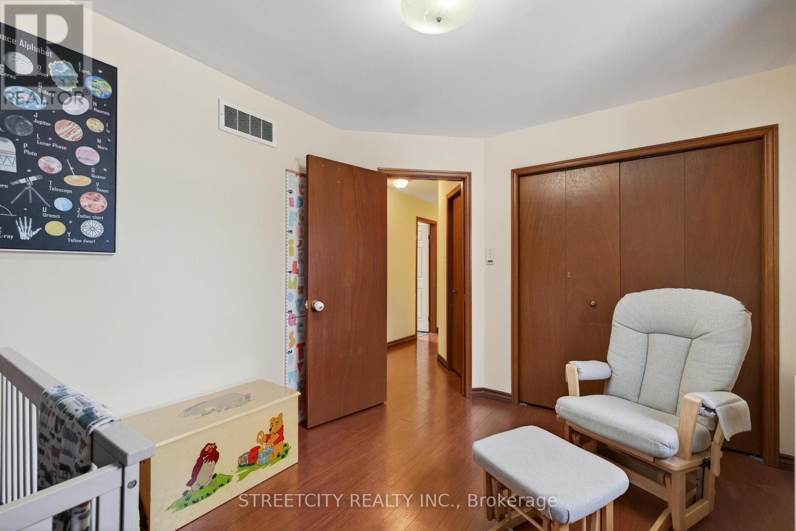 23 Elmwood Place, London South, Ontario  N6J 1J3 - Photo 19 - X12795688