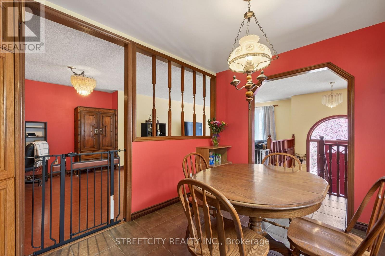 23 Elmwood Place, London South, Ontario  N6J 1J3 - Photo 9 - X12795688