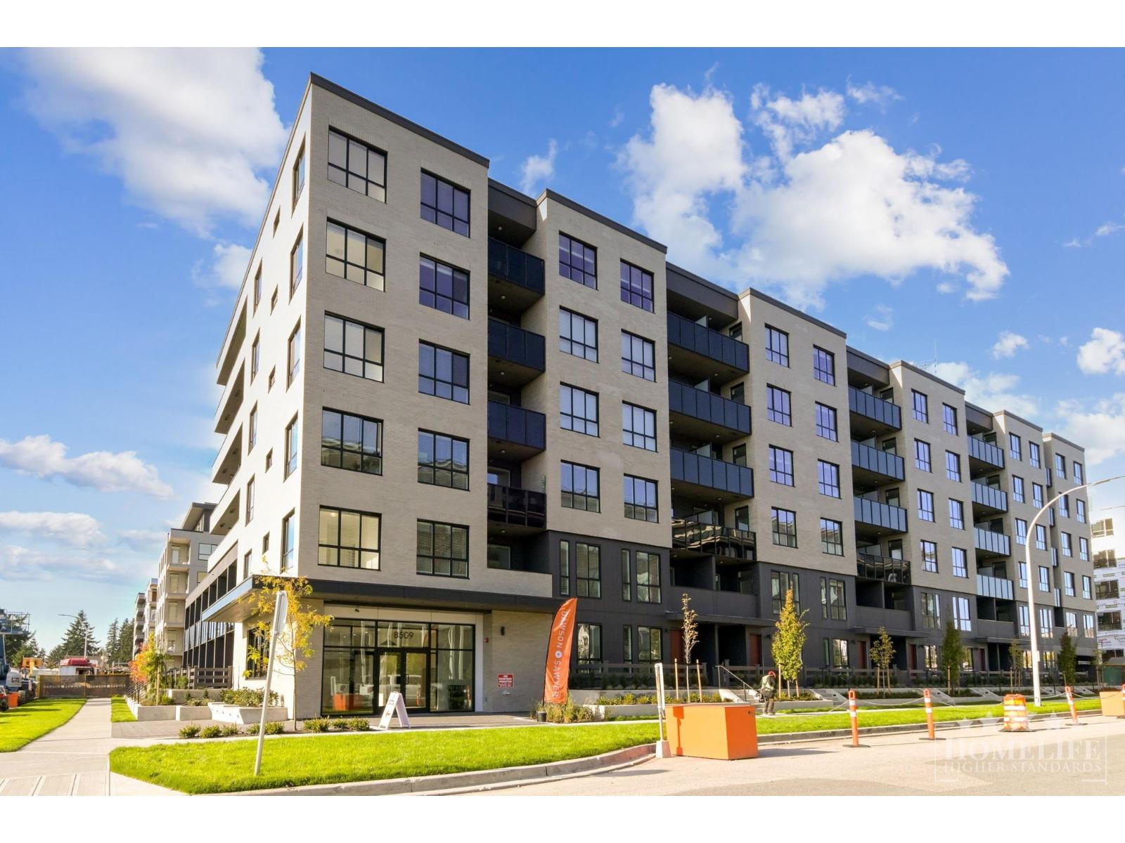 503 8509 158 STREET, Surrey, British Columbia