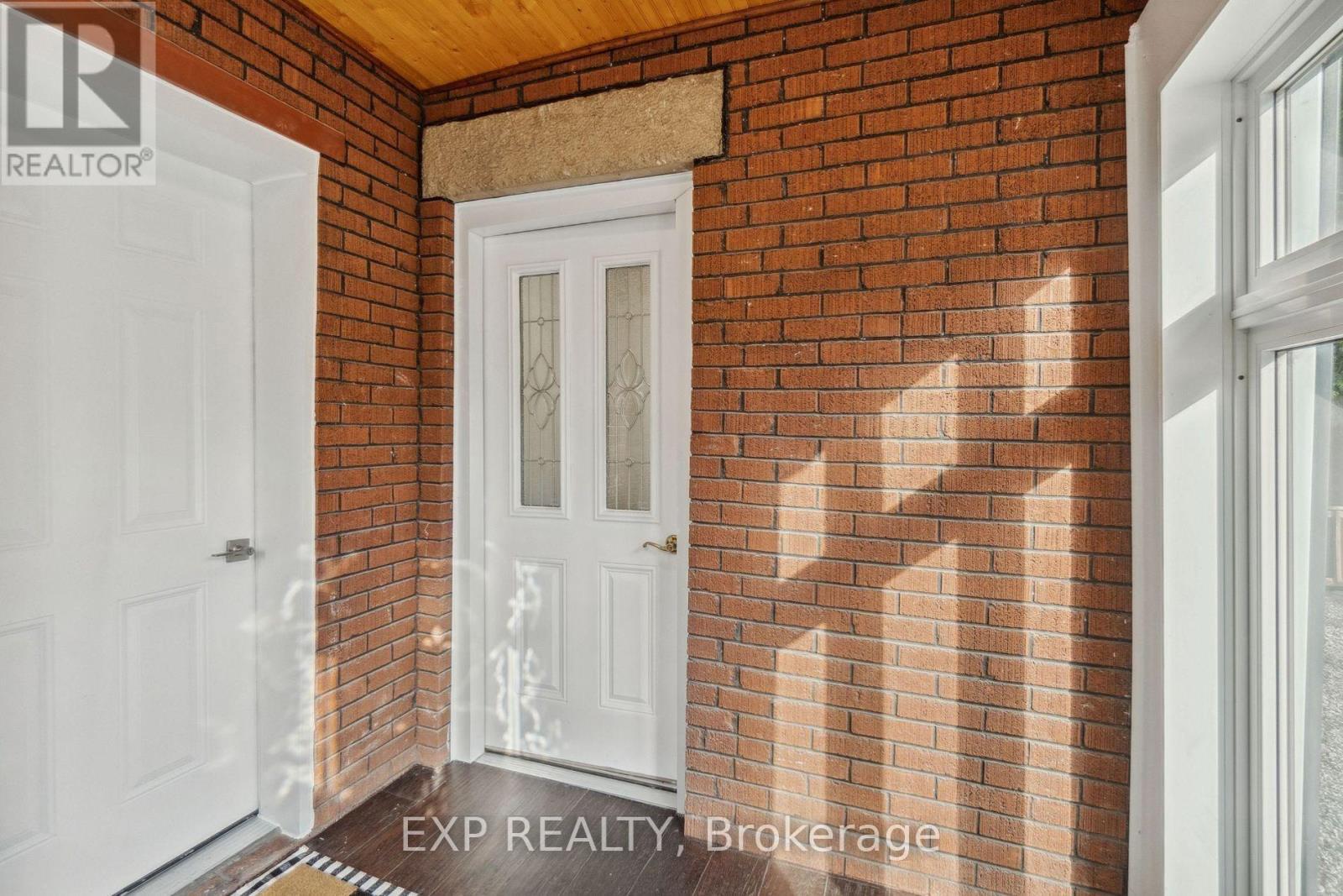 200 Waterloo Avenue, Guelph, Ontario  N1H 3J5 - Photo 2 - X12795040