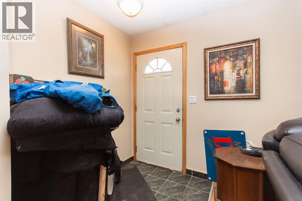 84 Nash Street, Red Deer, Alberta  T4P 1P2 - Photo 2 - A2284411