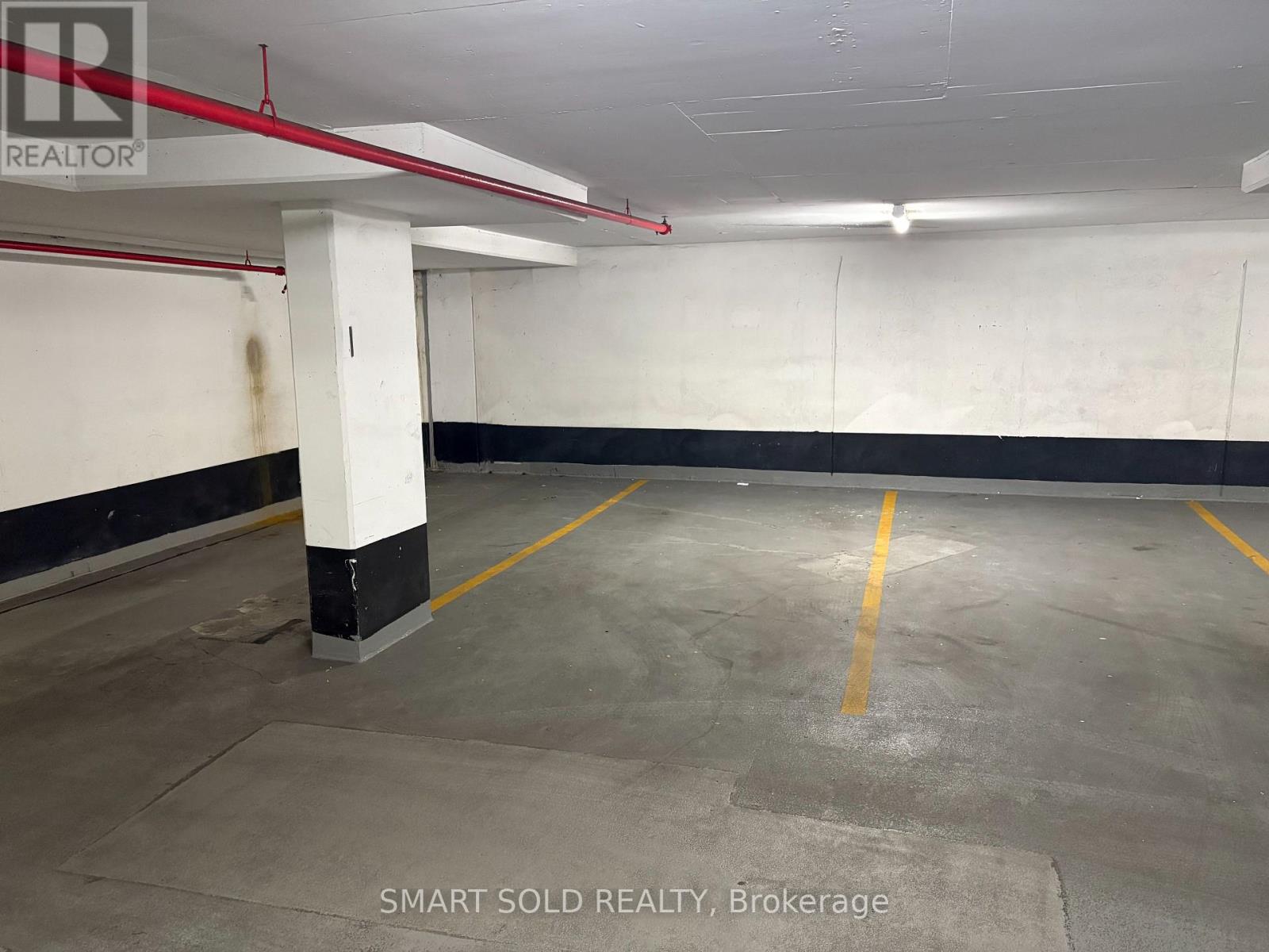 Parking - 763 Bay Street, Toronto, Ontario  M5G 2R3 - Photo 2 - C12795654