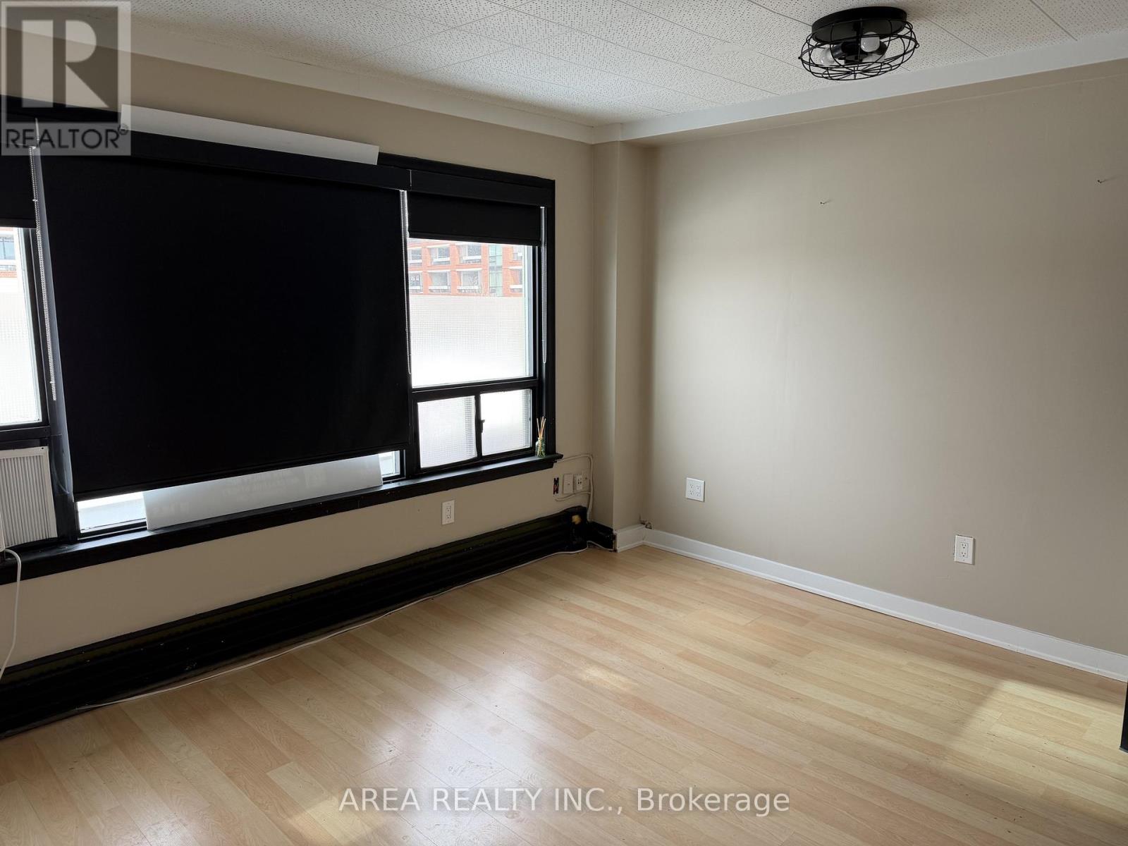 12 - 783 Lawrence Avenue W, Toronto, Ontario  M6A 1C2 - Photo 2 - C12795668