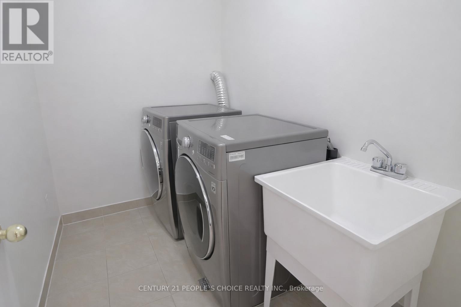 13 Skelton Crescent, Ajax (Central East), Ontario  L1Z 1R4 - Photo 7 - E12795648