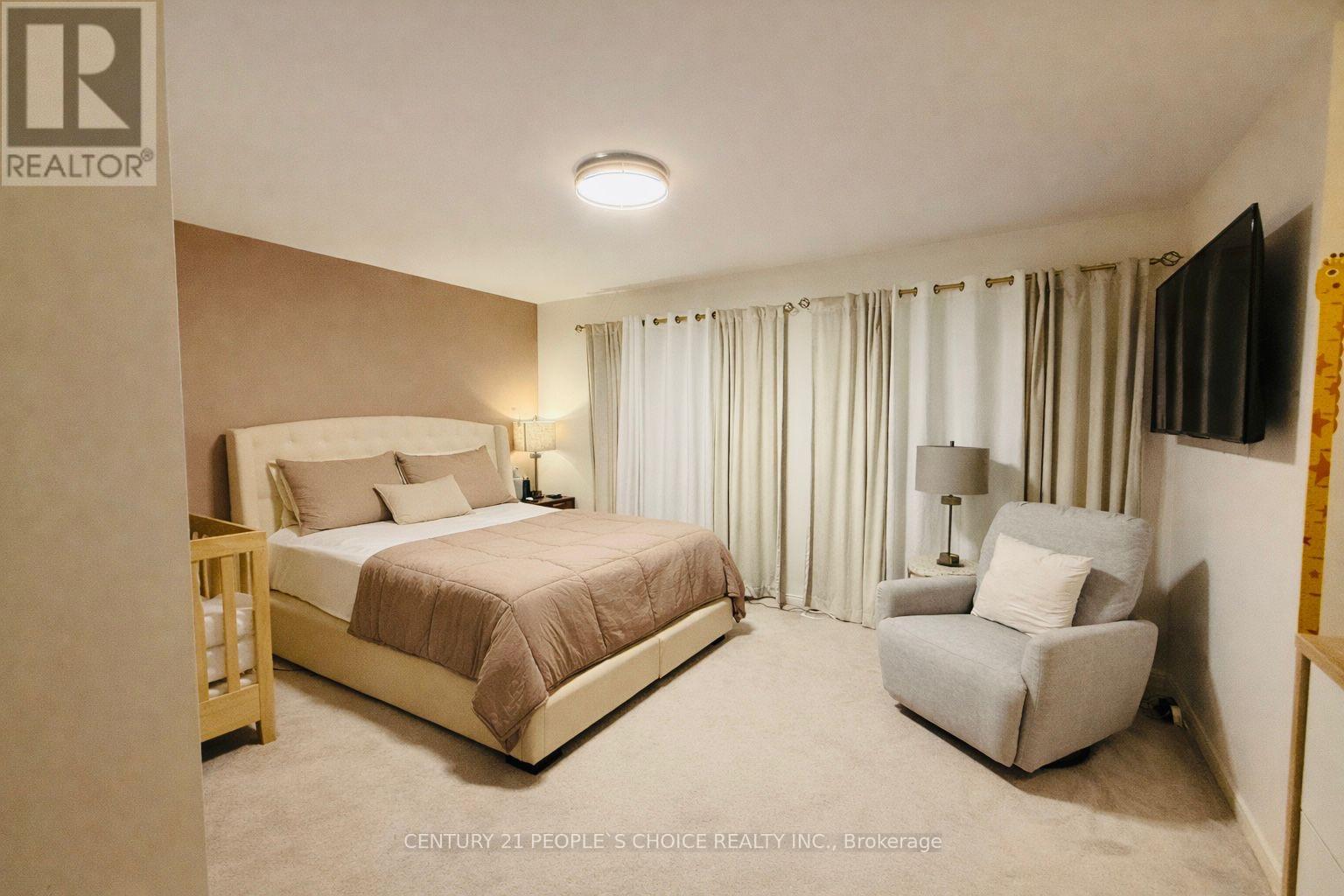 13 Skelton Crescent, Ajax (Central East), Ontario  L1Z 1R4 - Photo 9 - E12795648