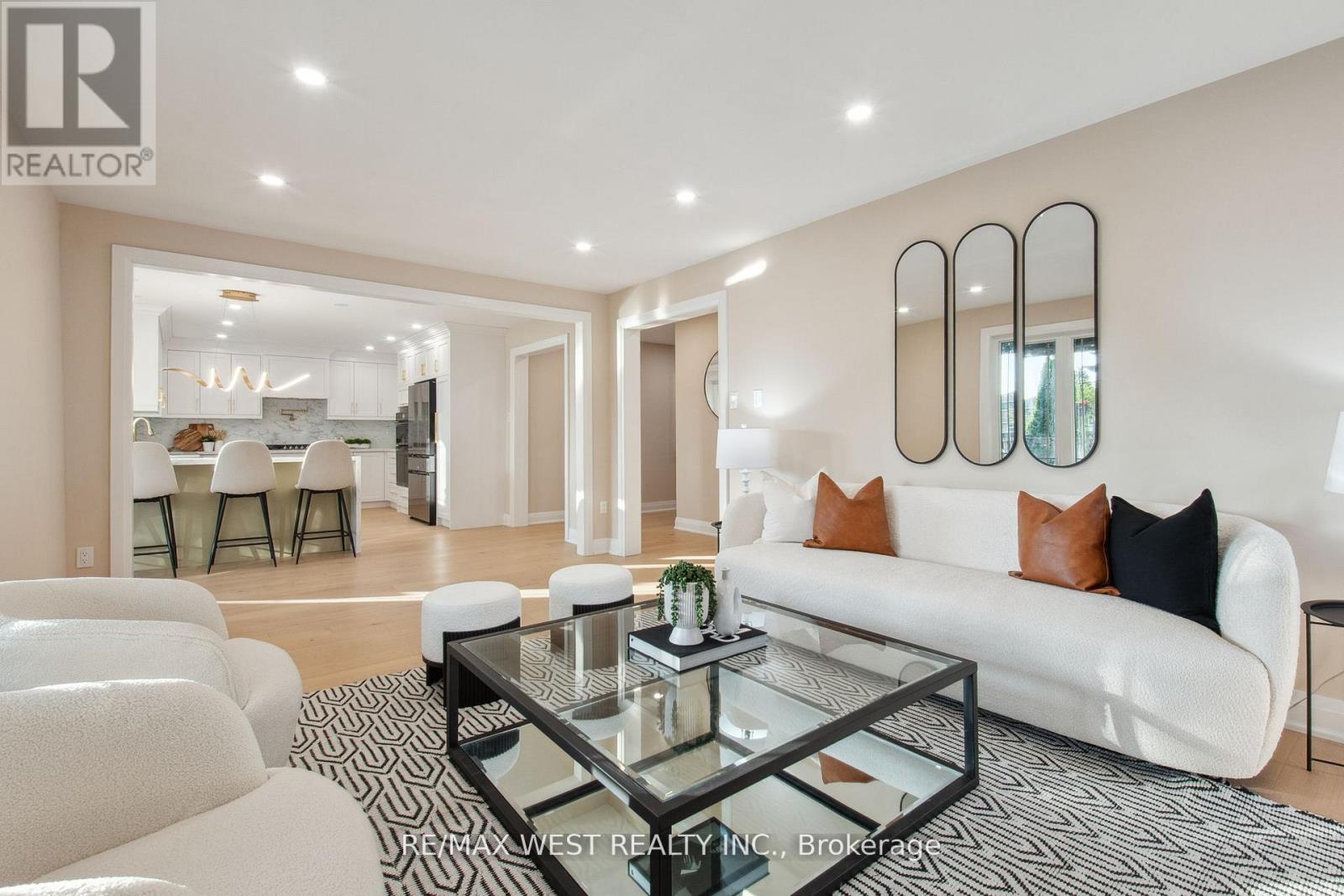 4 Snowcrest Court, Markham, Ontario  L3S 2V9 - Photo 15 - N12795698