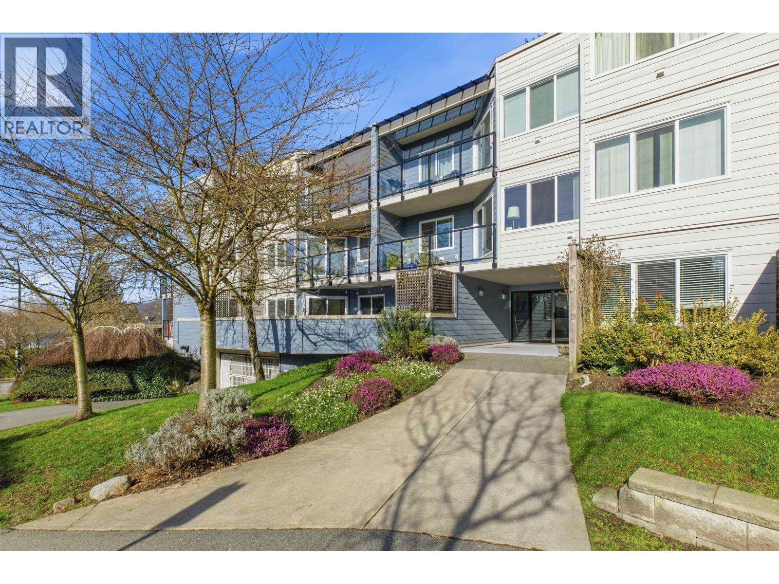 101 156 W 21ST STREET, North Vancouver, British Columbia