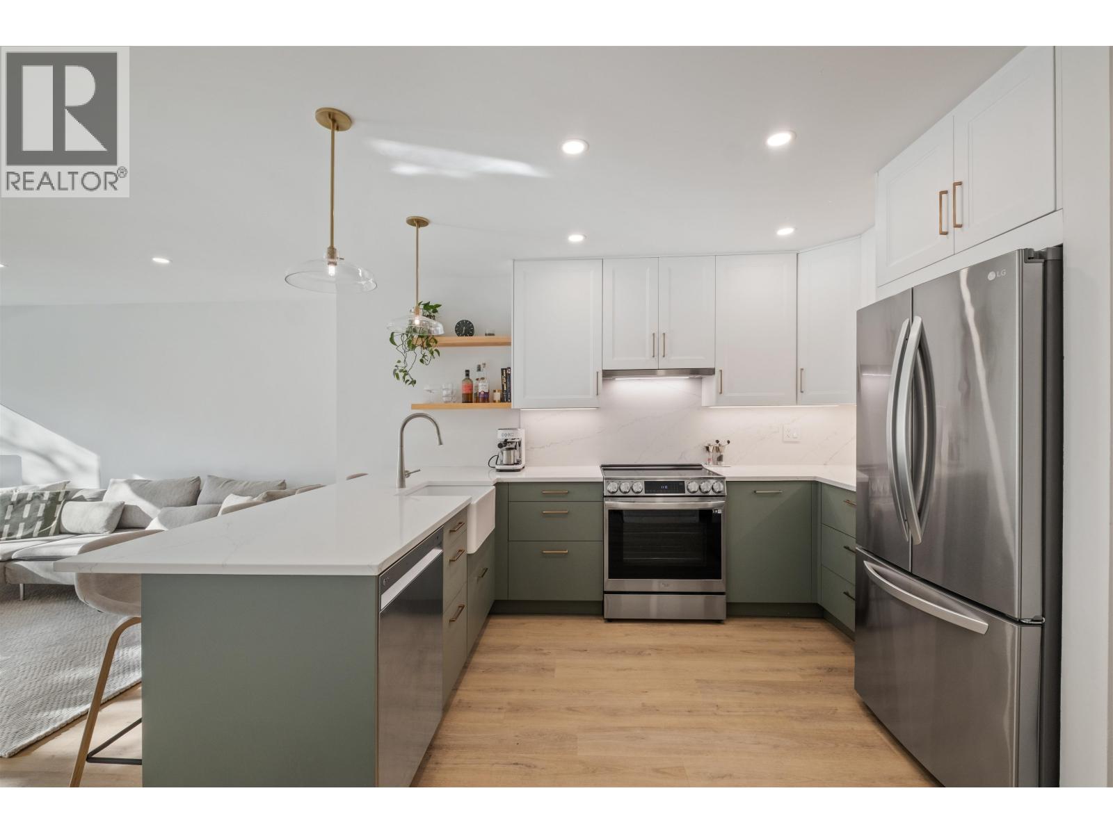 101 156 W 21st Street, North Vancouver, British Columbia  V7M 1Y9 - Photo 5 - R3090688