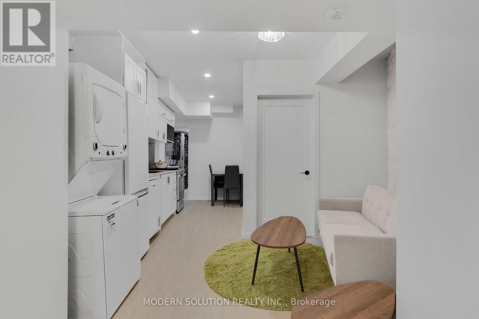 Lower - 66 Silverthorn Avenue, Toronto, Ontario  M6N 3J8 - Photo 7 - W12795628