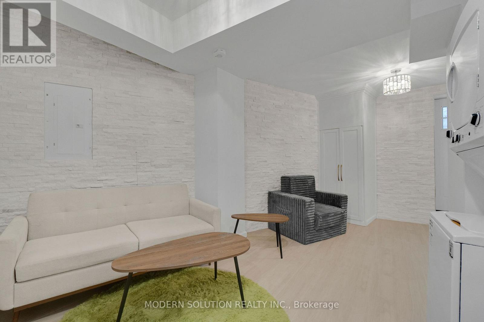 Lower - 66 Silverthorn Avenue, Toronto, Ontario  M6N 3J8 - Photo 8 - W12795628