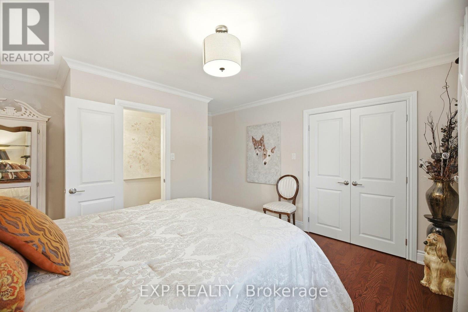 298 Edrich Court, Mississauga, Ontario  L5A 1R3 - Photo 15 - W12795630