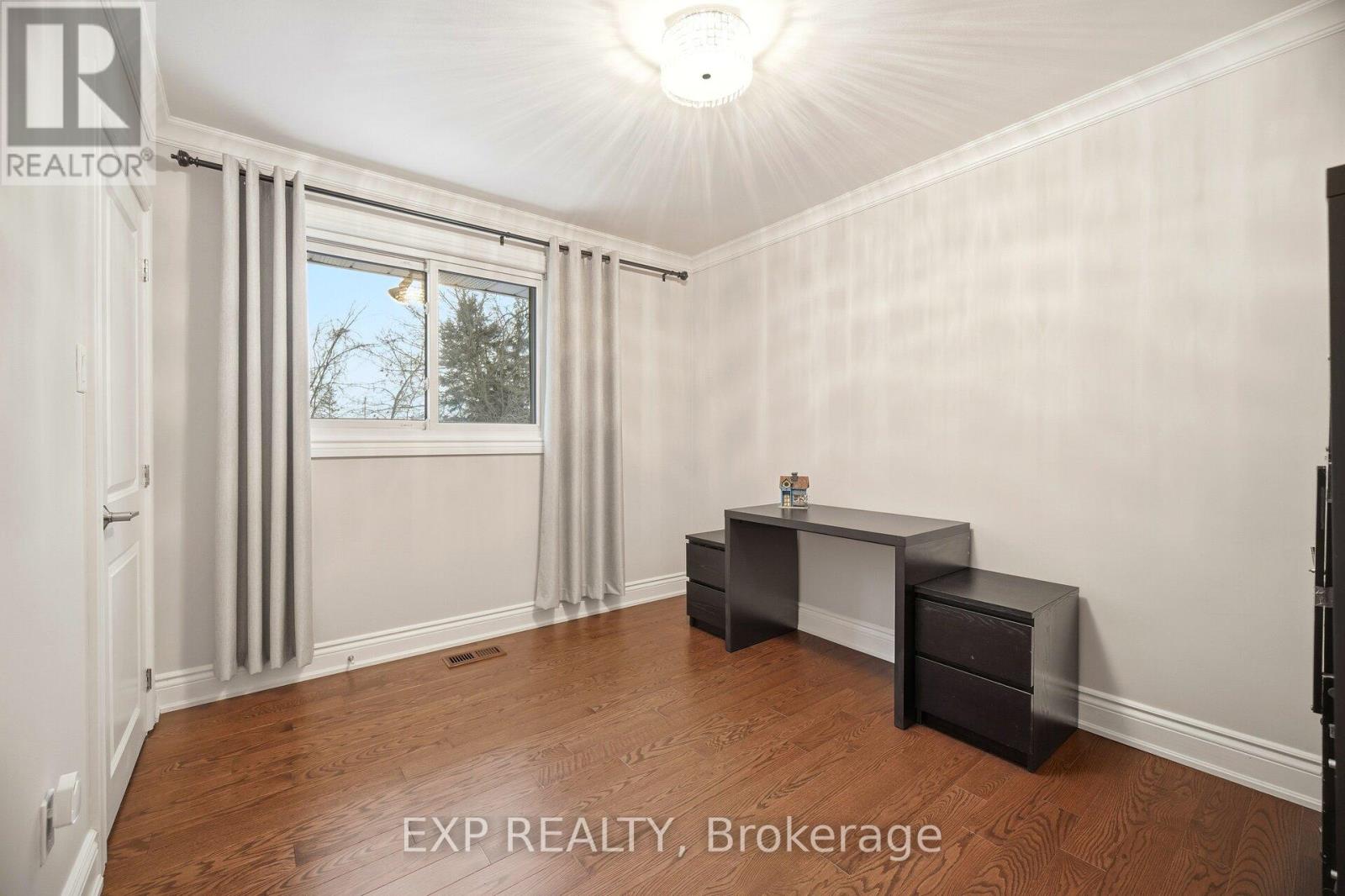 298 Edrich Court, Mississauga, Ontario  L5A 1R3 - Photo 18 - W12795630