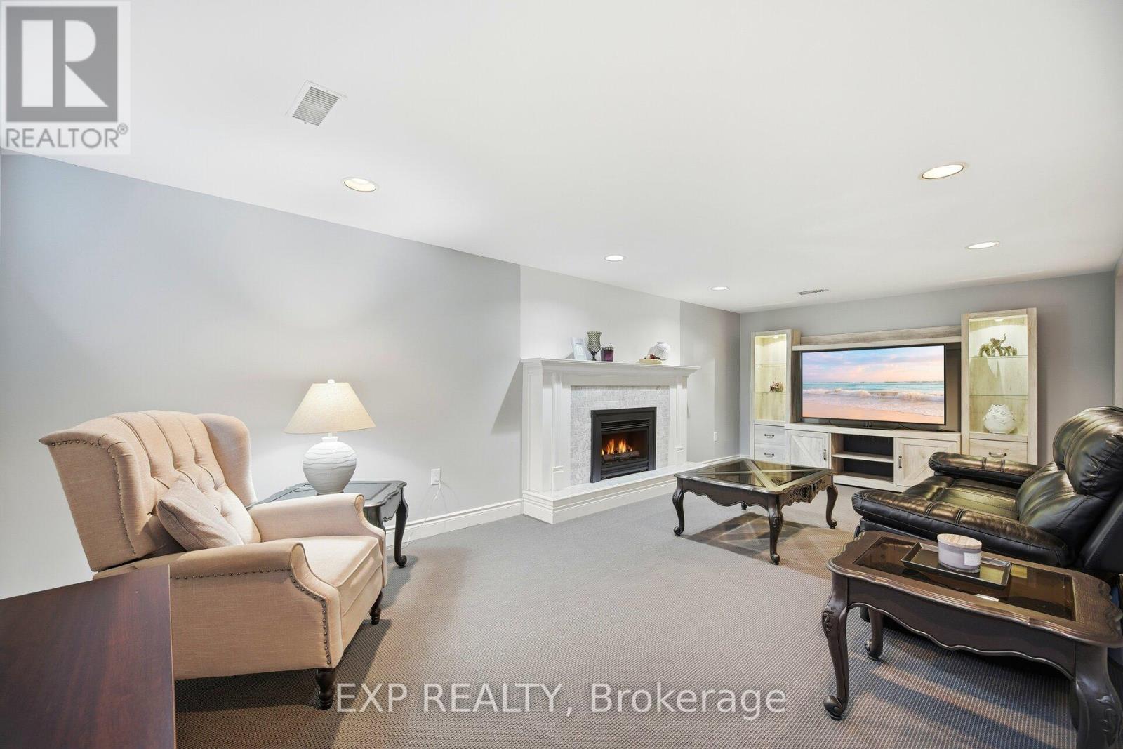 298 Edrich Court, Mississauga, Ontario  L5A 1R3 - Photo 26 - W12795630