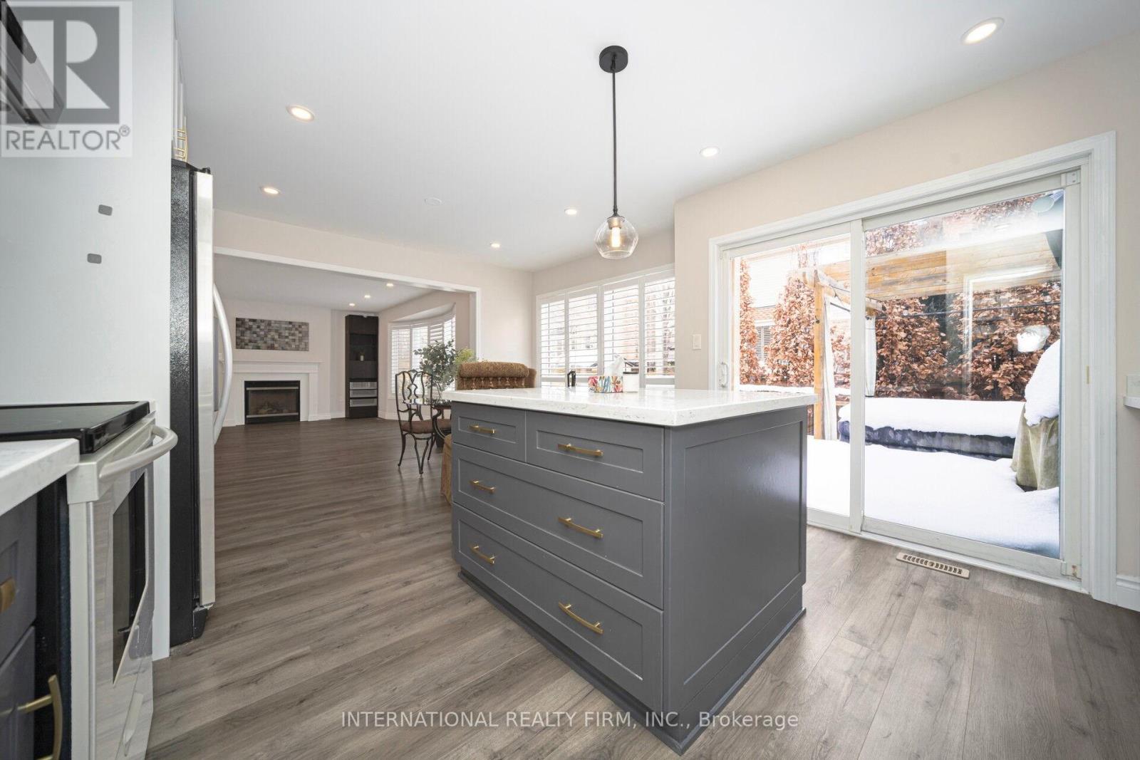 563 Hood Terrace, Milton, Ontario  L9T 0H2 - Photo 16 - W12795652