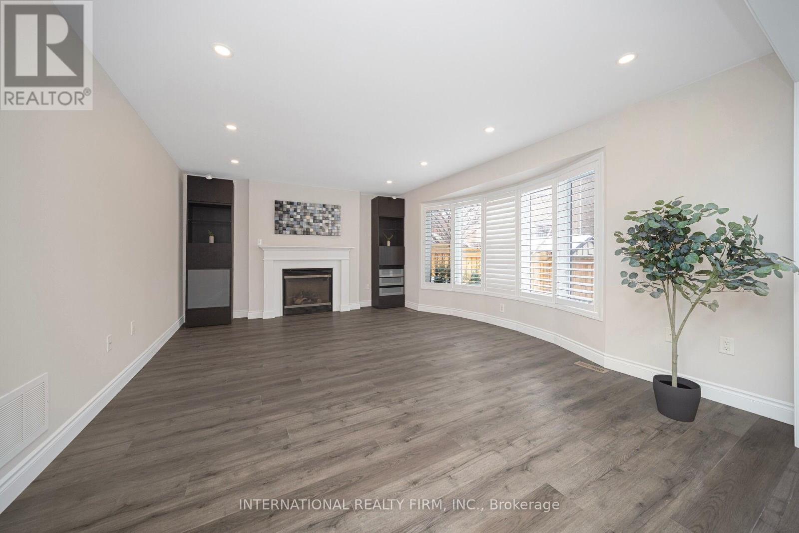 563 Hood Terrace, Milton, Ontario  L9T 0H2 - Photo 8 - W12795652