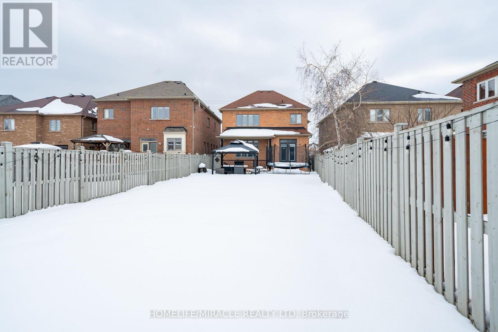 11 Noranda Crescent, Brampton, Ontario  L6Y 0M7 - Photo 2 - W12795690