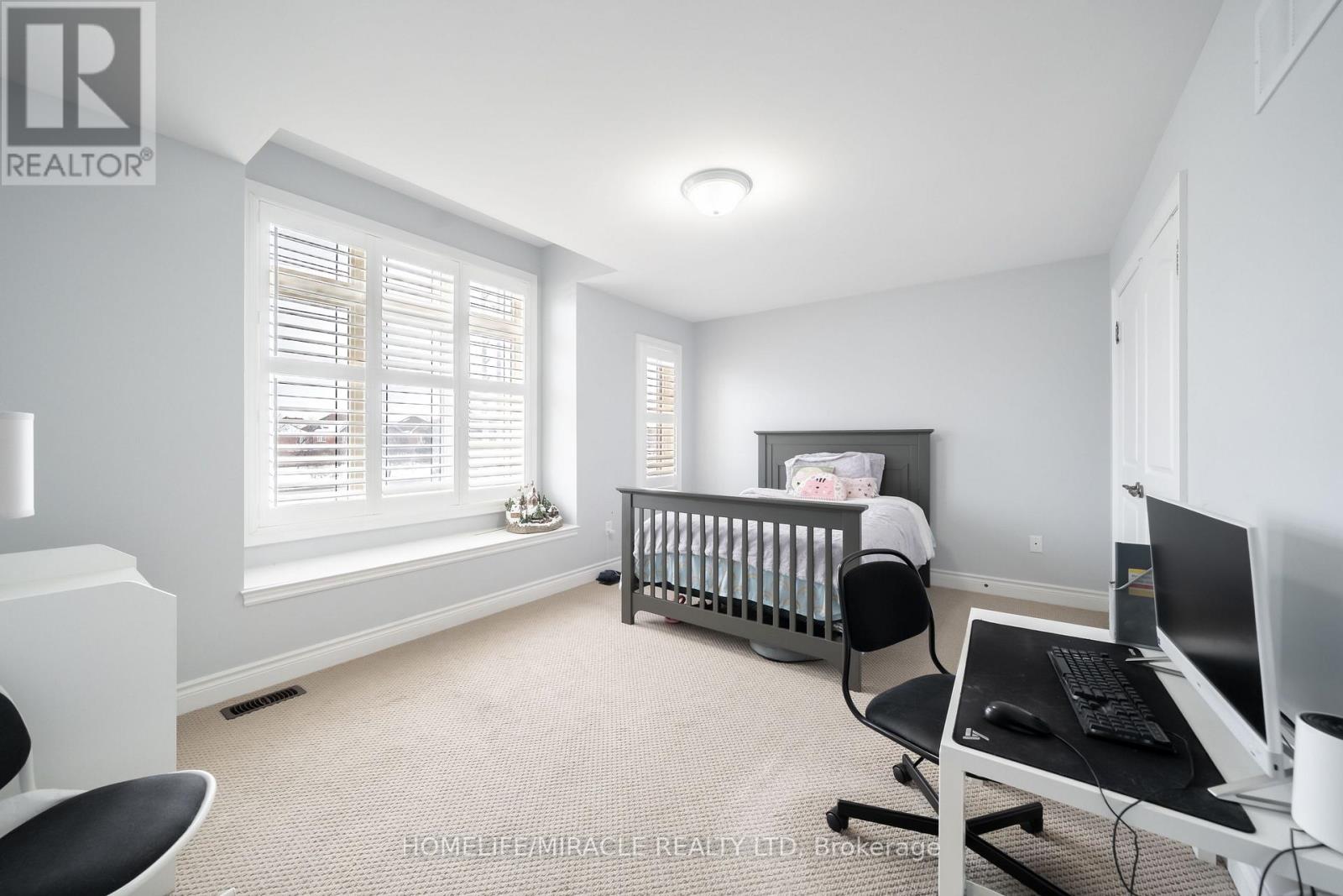 11 Noranda Crescent, Brampton, Ontario  L6Y 0M7 - Photo 4 - W12795690