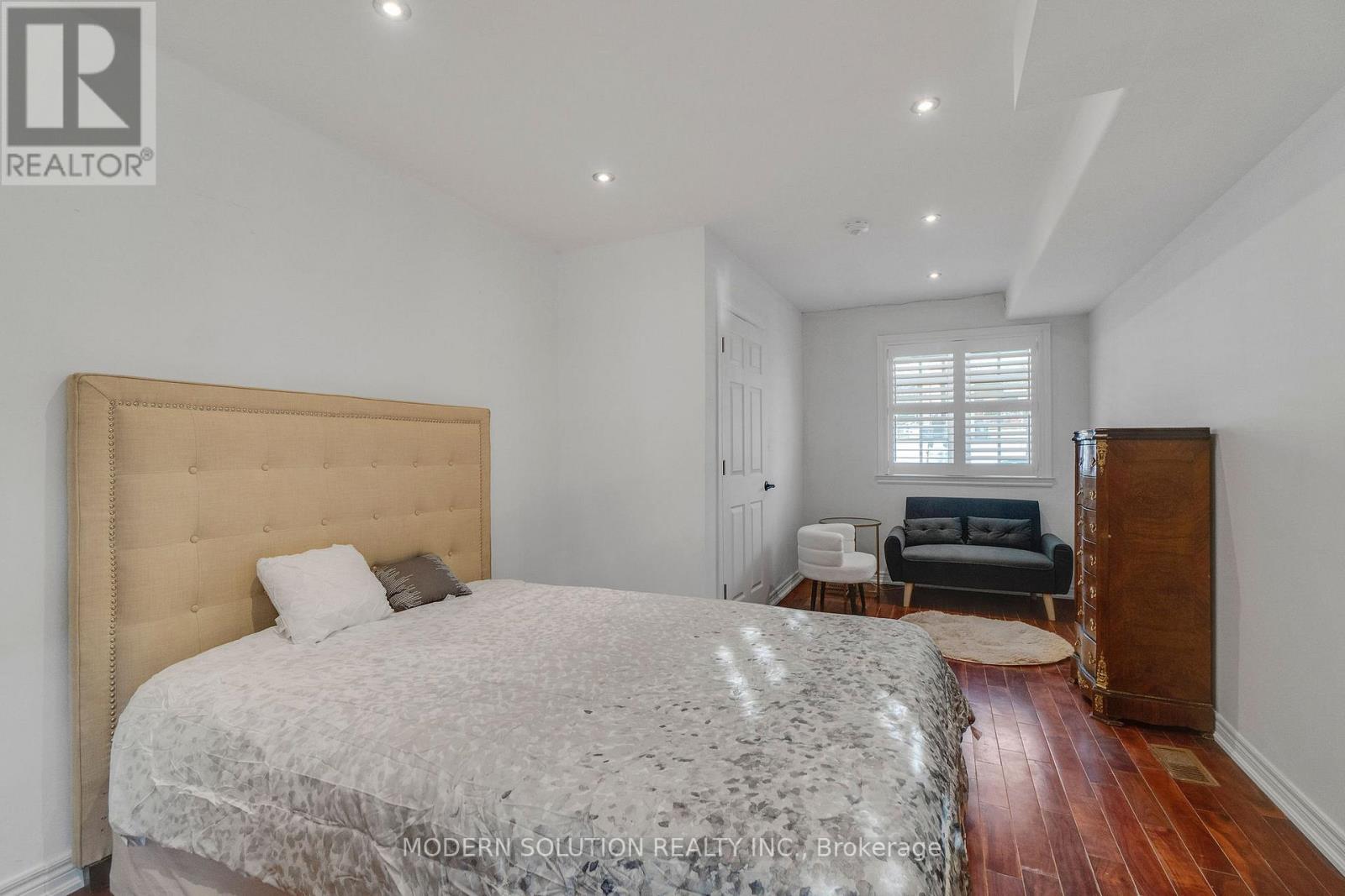 Unit 1 - 246 Prescott Avenue, Toronto, Ontario  M6N 3H1 - Photo 5 - W12795694