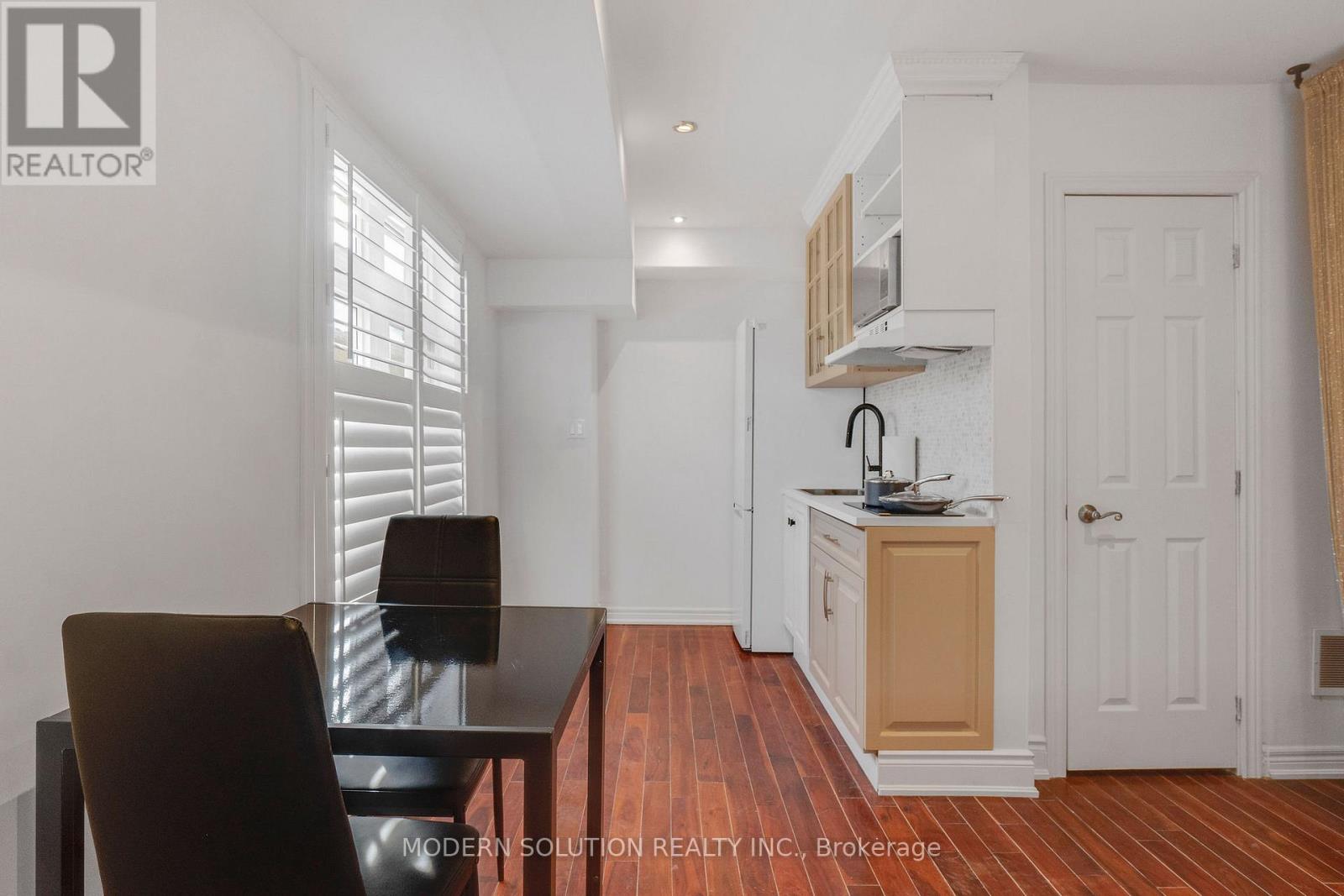 Unit 1 - 246 Prescott Avenue, Toronto, Ontario  M6N 3H1 - Photo 6 - W12795694