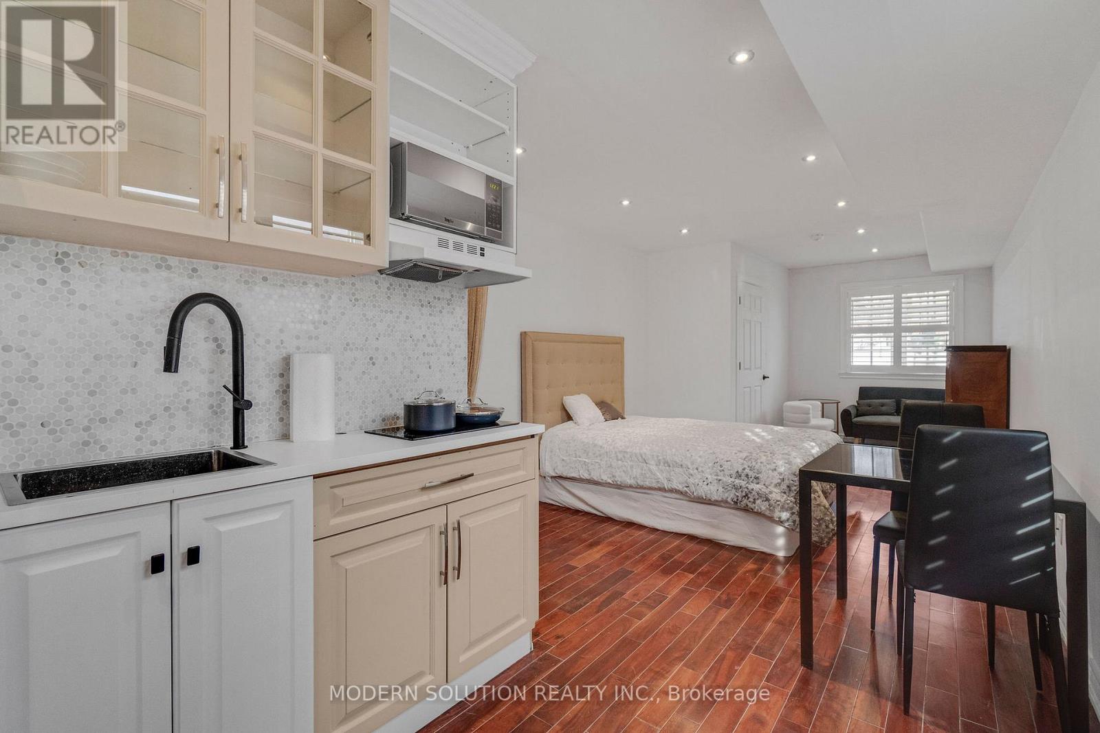 Unit 1 - 246 Prescott Avenue, Toronto, Ontario  M6N 3H1 - Photo 8 - W12795694