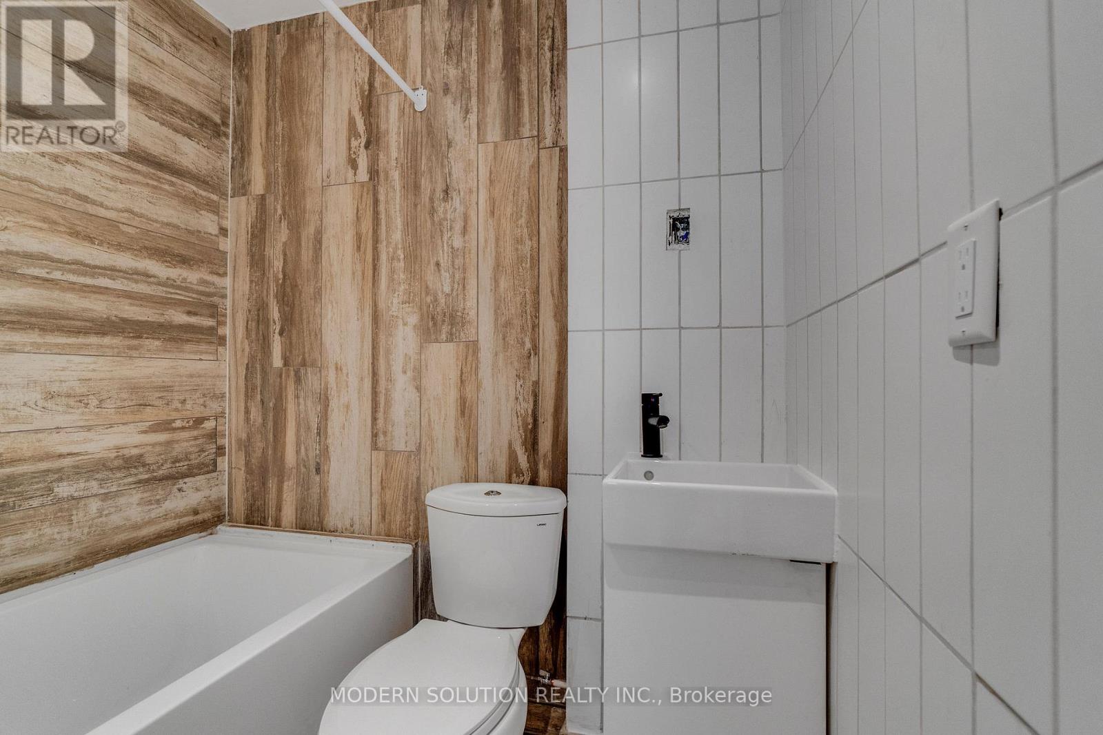 Unit 2 - 246 Prescott Avenue, Toronto, Ontario  M6N 3H1 - Photo 11 - W12795716