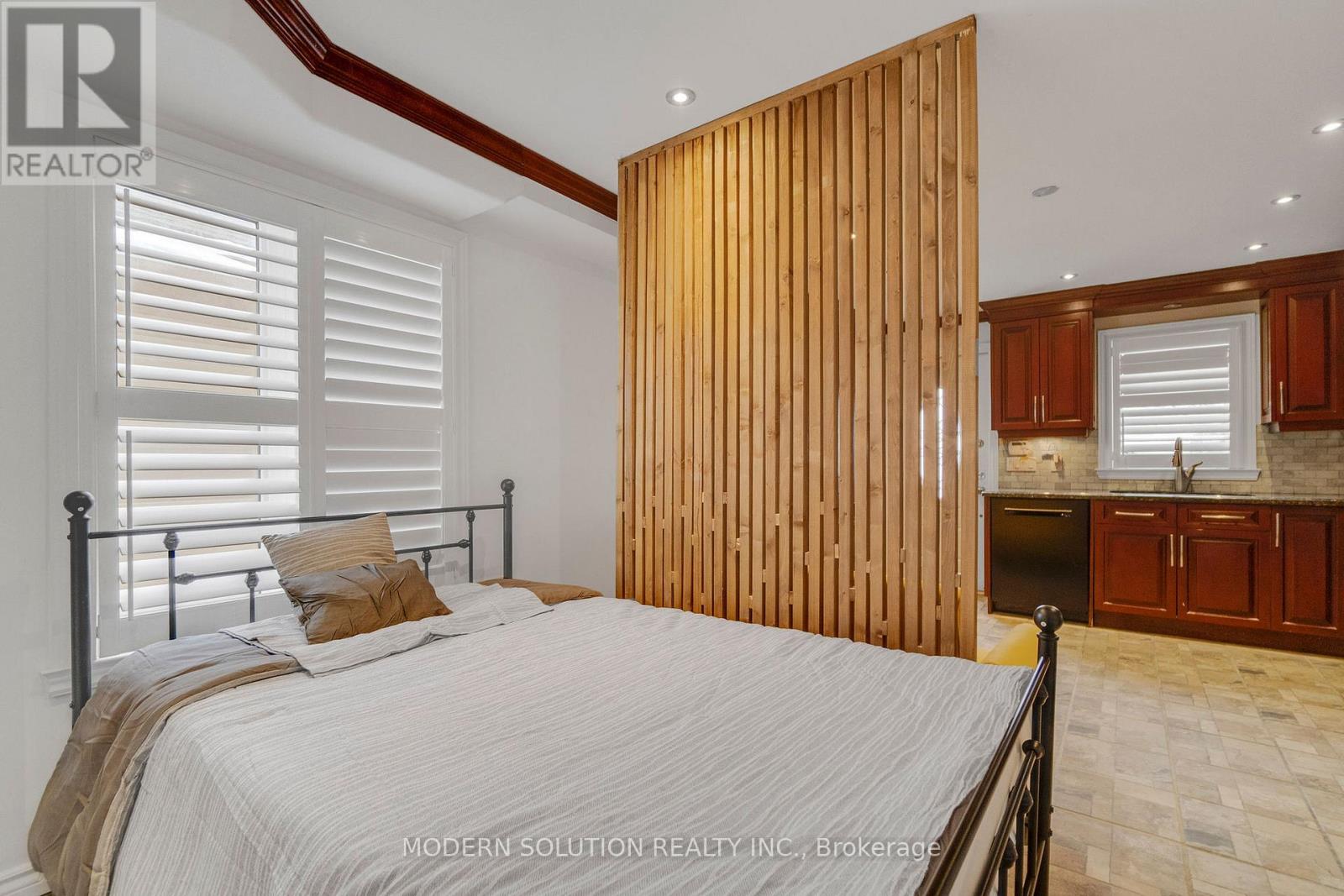 Unit 2 - 246 Prescott Avenue, Toronto, Ontario  M6N 3H1 - Photo 8 - W12795716