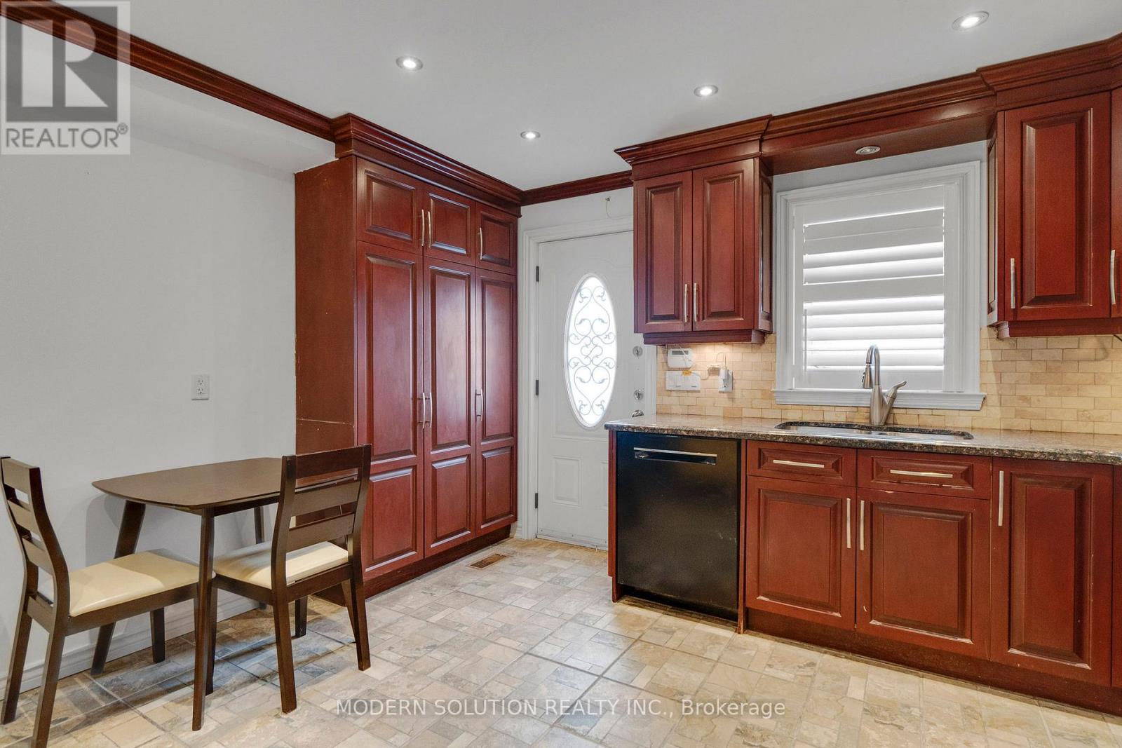 Unit 2 - 246 Prescott Avenue, Toronto, Ontario  M6N 3H1 - Photo 9 - W12795716