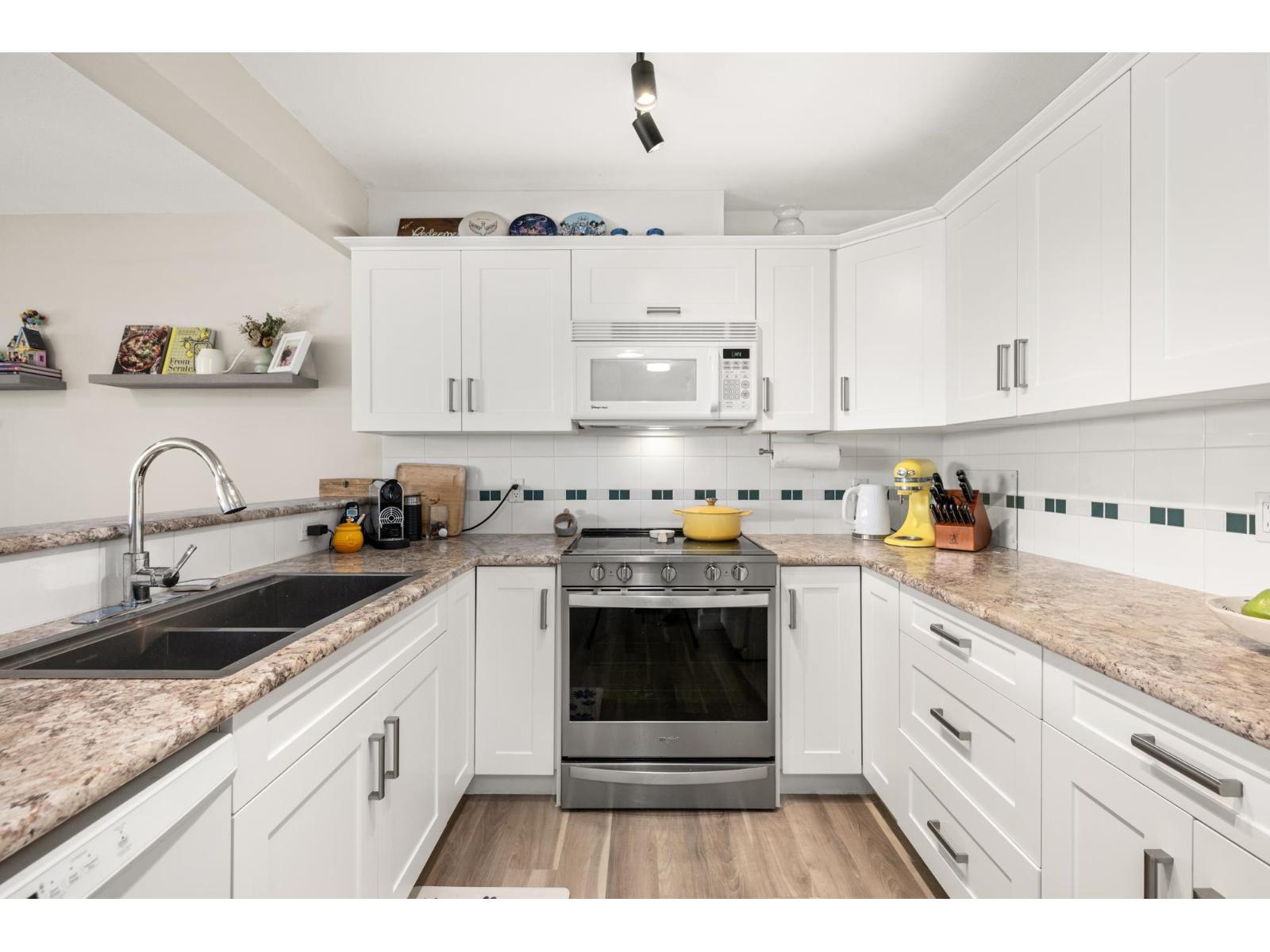 306 6390 196 Street, Langley, British Columbia  V2Y 1J2 - Photo 6 - R3090667