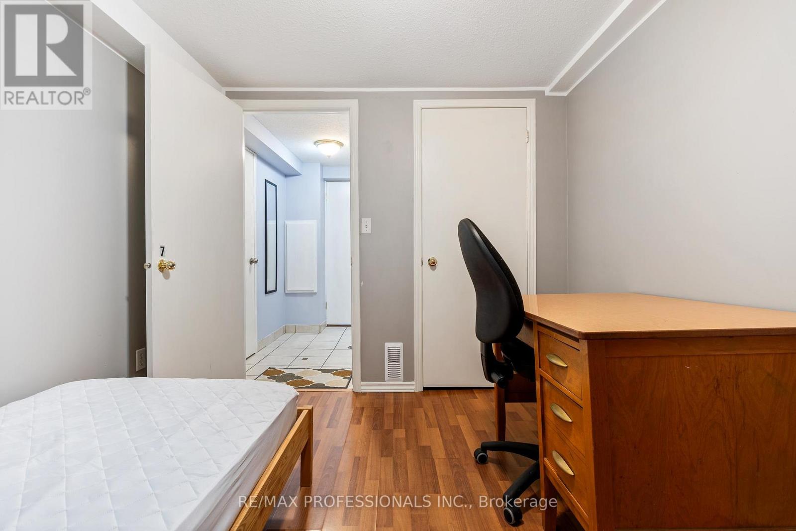 311 Bowman Street, Hamilton, Ontario  L8S 2V4 - Photo 23 - X12795684