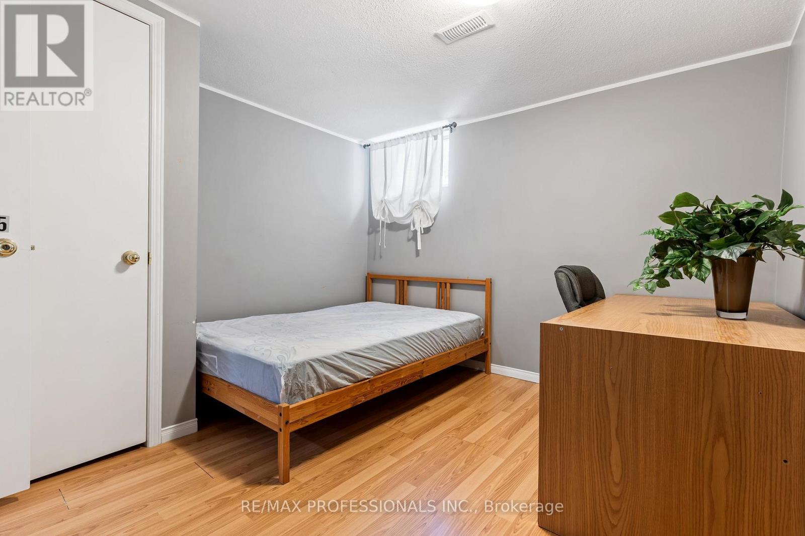 311 Bowman Street, Hamilton, Ontario  L8S 2V4 - Photo 25 - X12795684