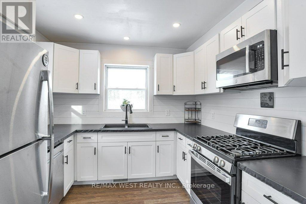 1295 Deep Bay Road, Minden Hills, Ontario  K0M 2L1 - Photo 5 - X12795692