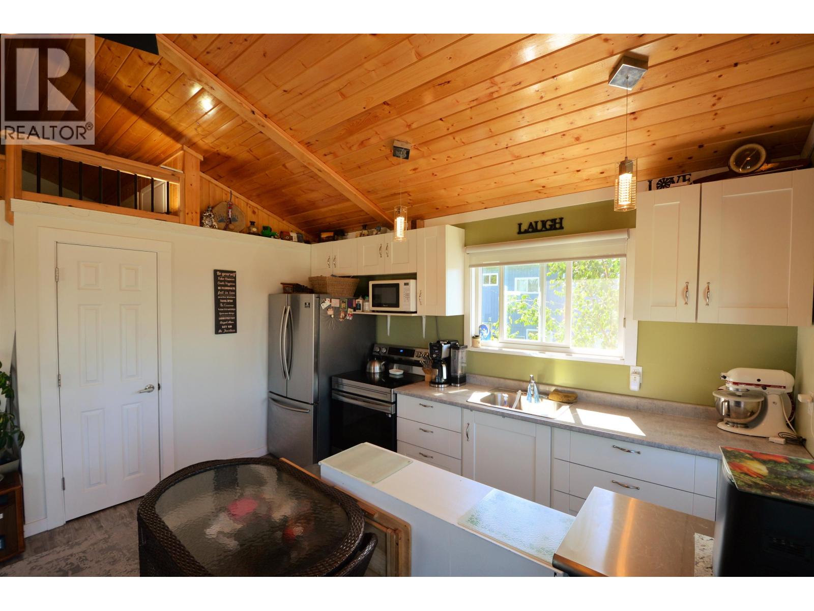 56800 S Somerset Drive, Cluculz Lake, British Columbia  V0J 3A3 - Photo 9 - R3090297