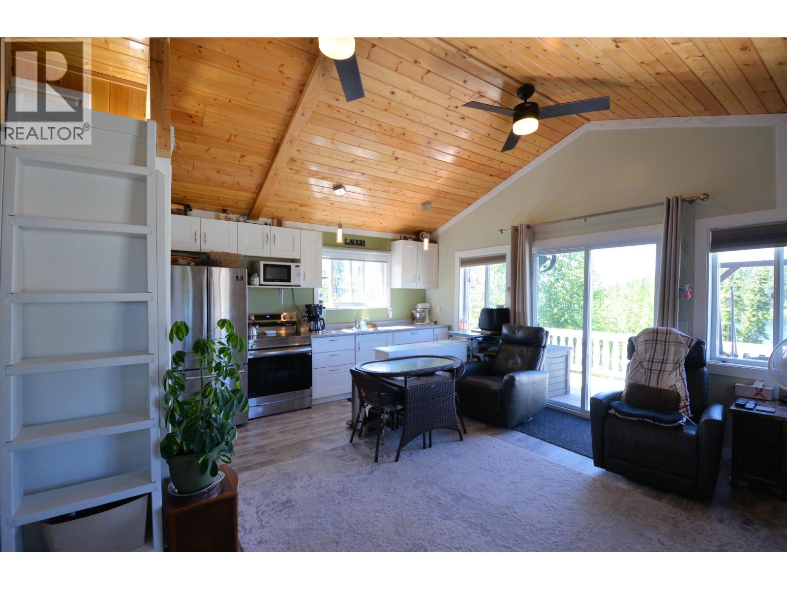 56800 S Somerset Drive, Cluculz Lake, British Columbia  V0J 3A3 - Photo 11 - R3090297