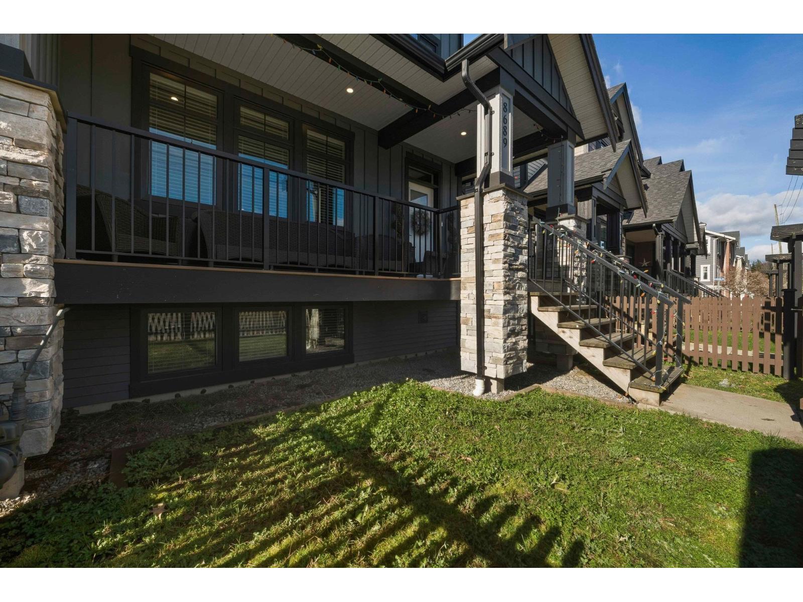 8689 Cedar Street, Mission, British Columbia  V4S 0E3 - Photo 2 - R3089705