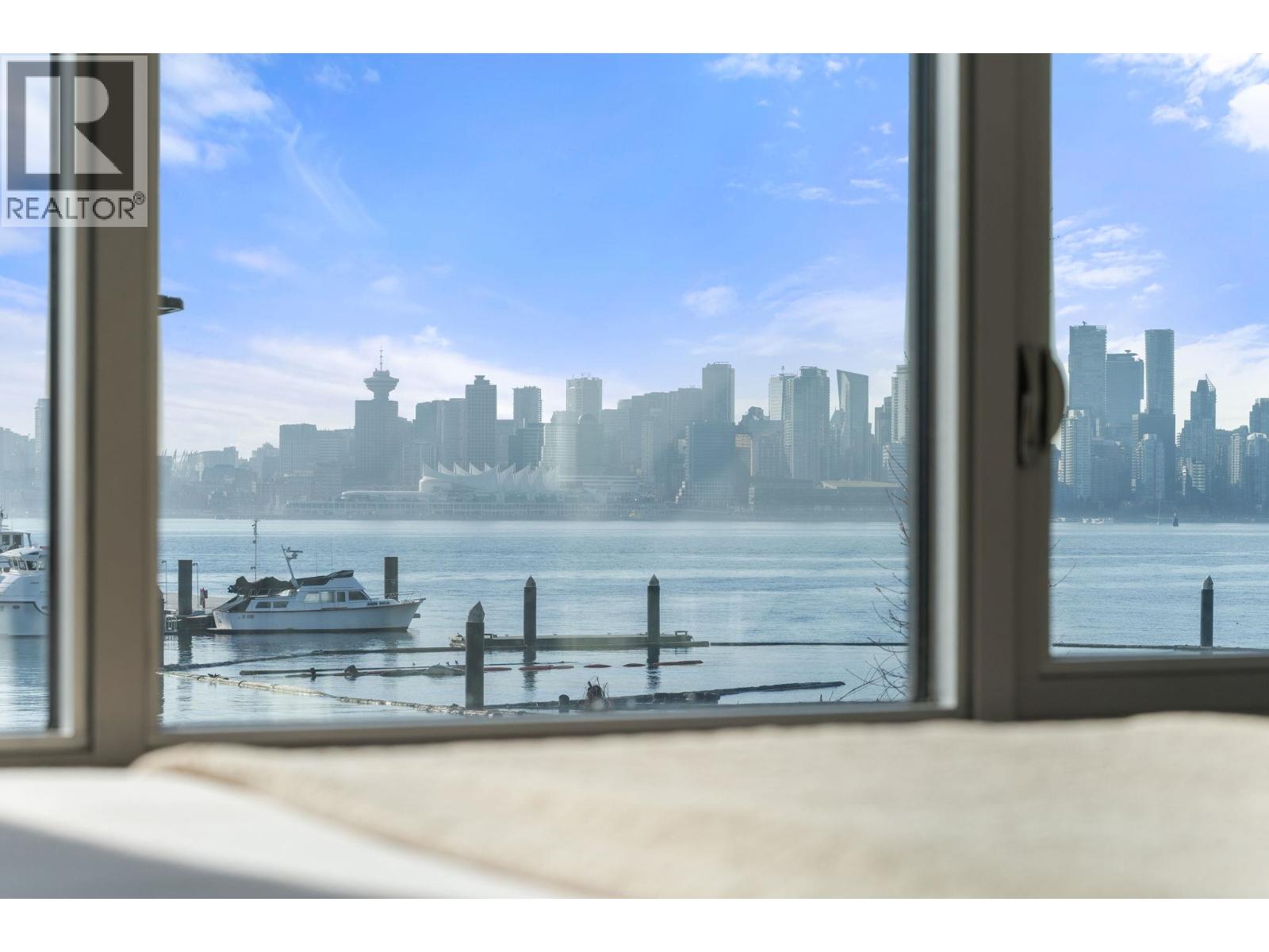 110 755 Harbourside Drive, North Vancouver, British Columbia  V7P 0G1 - Photo 1 - R3088121