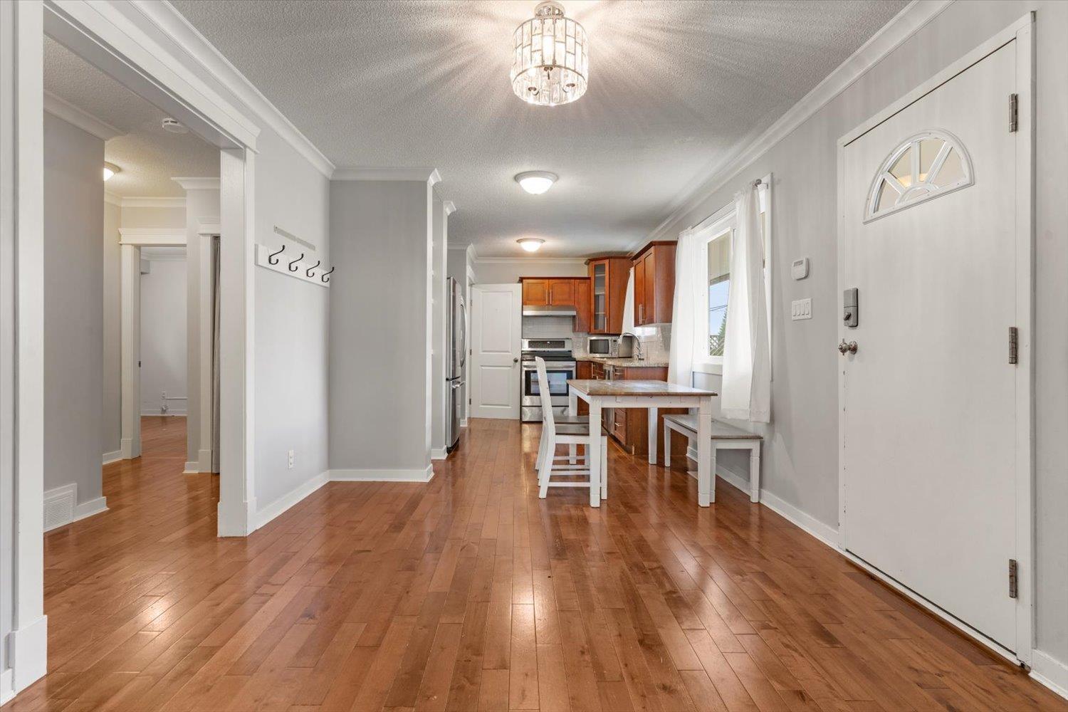 7626 Wren Street, Mission, British Columbia  V2V 3C3 - Photo 8 - R3090249