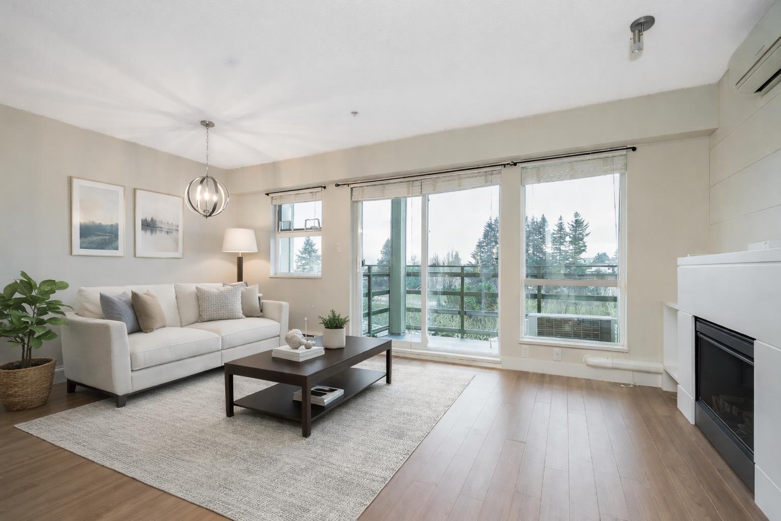 410 15735 Croydon Drive, Surrey, British Columbia V3Z 2L5 - Photo 4 - R3090490