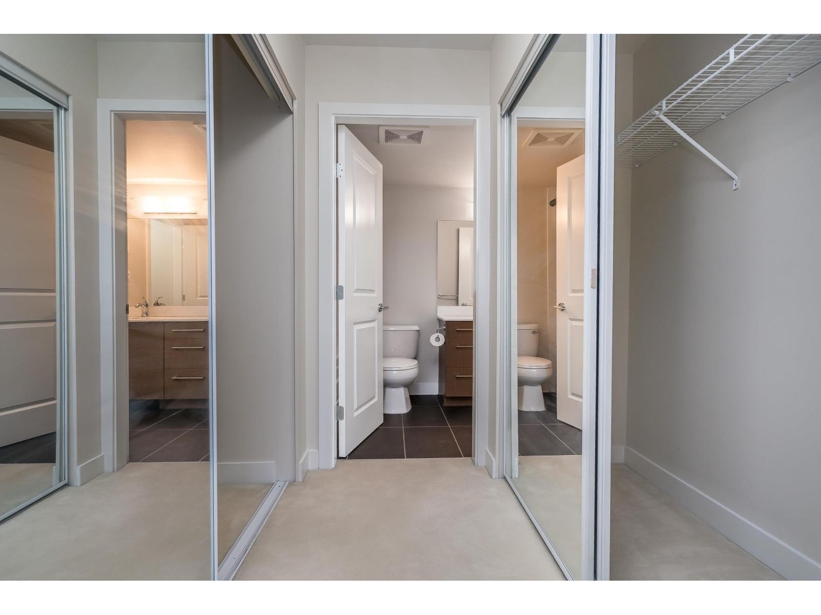 410 15735 Croydon Drive, Surrey, British Columbia V3Z 2L5 - Photo 8 - R3090490