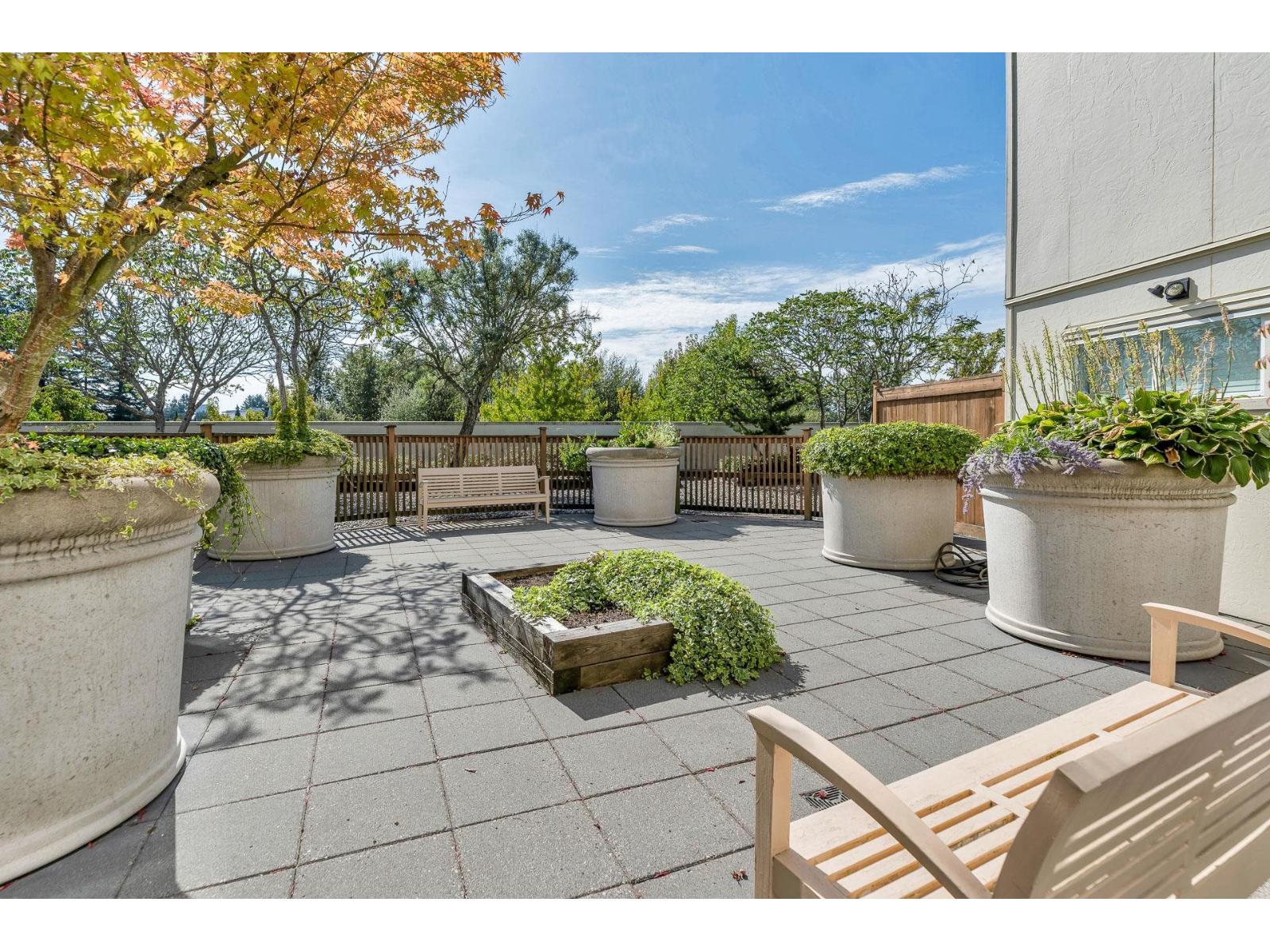 410 15735 Croydon Drive, Surrey, British Columbia V3Z 2L5 - Photo 13 - R3090490