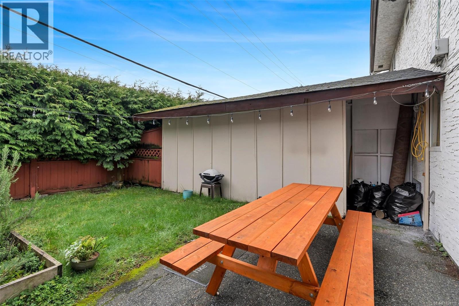 1725/1727 Ashdale Pl, Saanich, British Columbia  V8N 1P1 - Photo 27 - 1024119