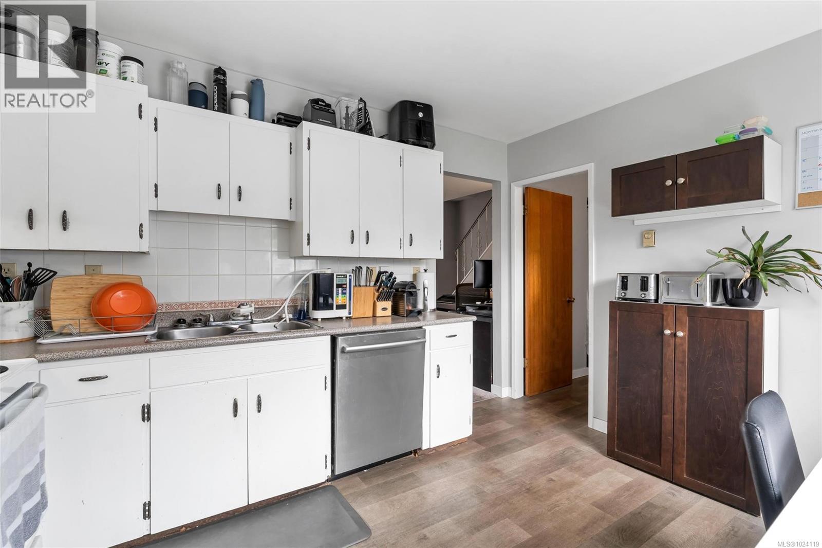 1725/1727 Ashdale Pl, Saanich, British Columbia  V8N 1P1 - Photo 37 - 1024119