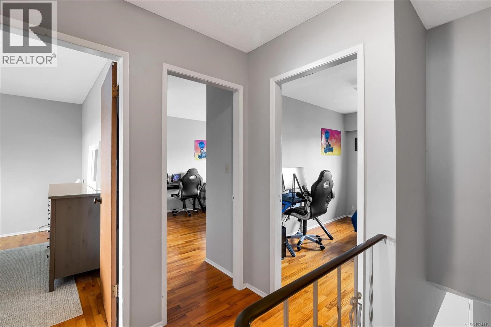 1725/1727 Ashdale Pl, Saanich, British Columbia  V8N 1P1 - Photo 40 - 1024119